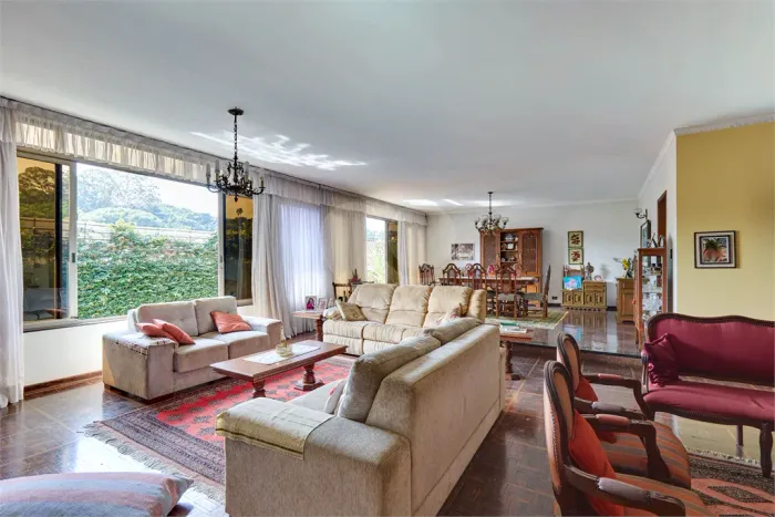 Casa de Vila à venda com 4 quartos, sendo 3 suítes, em Alto da Boa Vista, São Paulo - SP