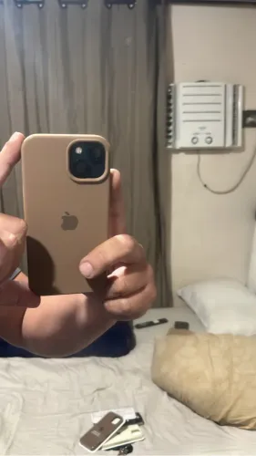 iPhone 13 impecável
