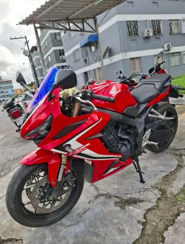 Vende-se CBR650R
