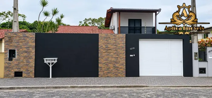 Belíssima Casa 3 quartos em Navegantes
