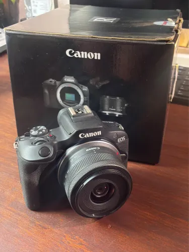 Canon r100