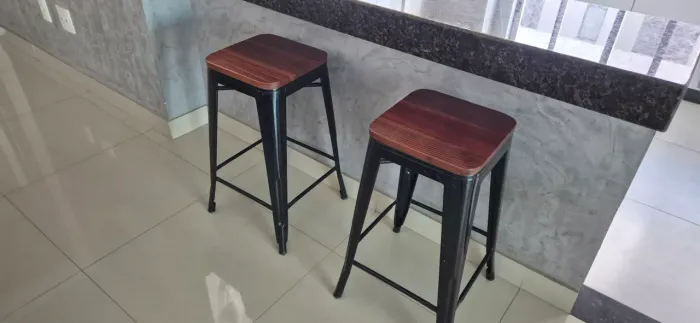 Banquetas IRON TOLIX