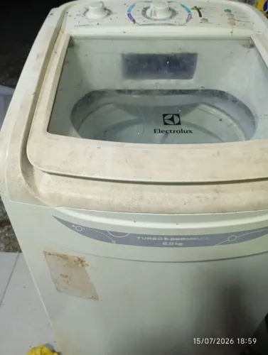 Máquina de lavar roupas 8kg Eletrolux