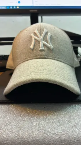 Boné NEW ERA MLB New York Yankees E-Frame Peluciado Original