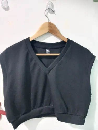 Colete preto feminino