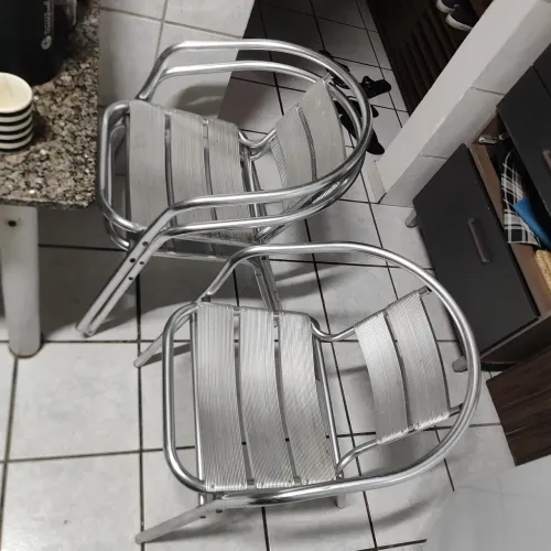 3 Cadeiras alumínio oara área externa + Mesa Jogo