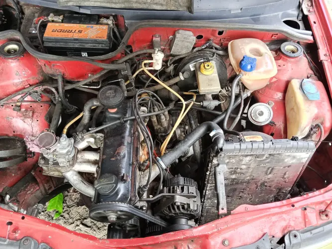 Volkswagen Gol Geração III 1.6 MI 8V Gasolina Mec. 4P 2000