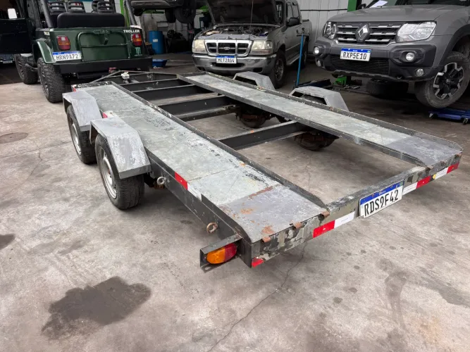 Reboque plataforma 2 eixos para transporte de veículos e utv