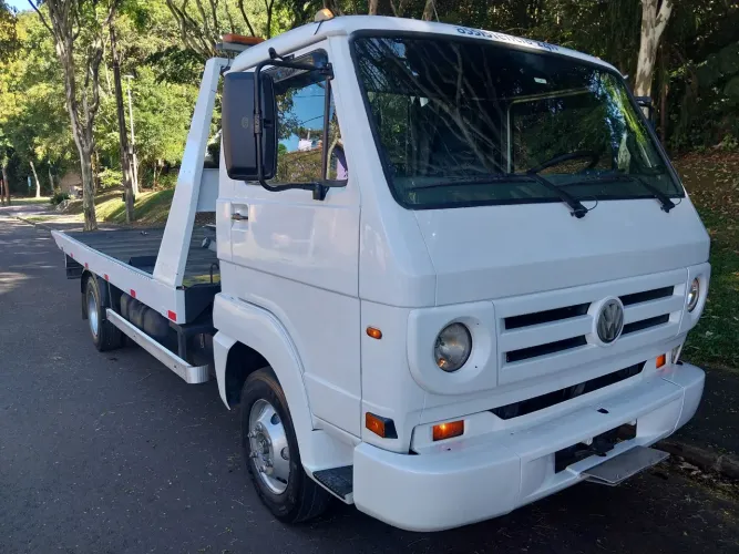 VW 8.150 Plataforma Guincho