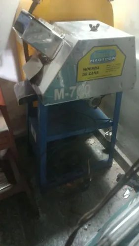 Vendo máquina de caldo de cana , potente em bom estado !