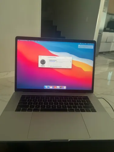MacBook 15,4? i7 16RAM