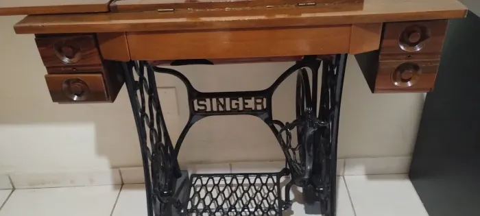 Máquina de costura antiga