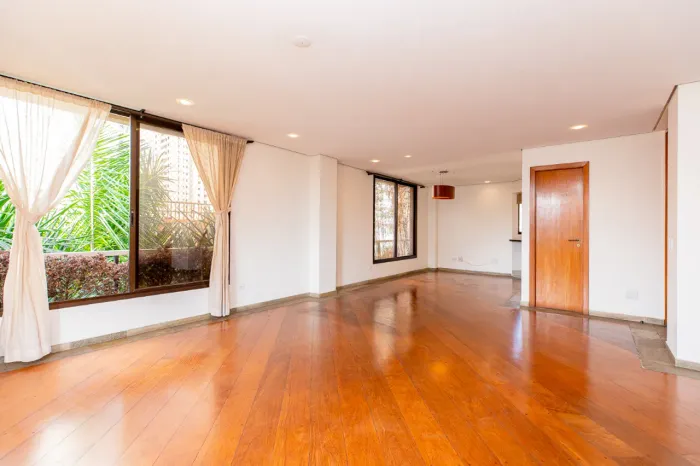 Apartamento para venda em Brooklin com 4 quartos, sendo 2 suítes, 200m²