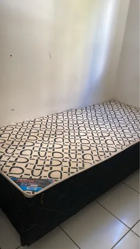 Cama boy