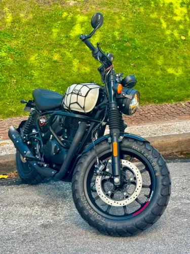 Royal Enfield Hunter 350 Customizada 700km - Rpm Garage