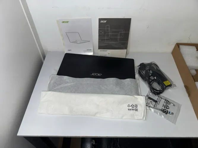 Acer Aspire A315-34 com caixa !