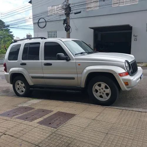 Jeep Cherokee Sport 3.7 4X4 V6 12V Aut. 2005