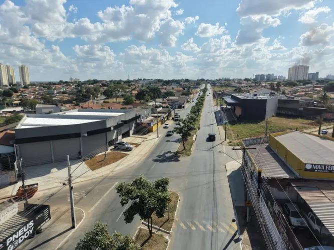 Alugo Galpão comercial avenida principal Mont Serrat