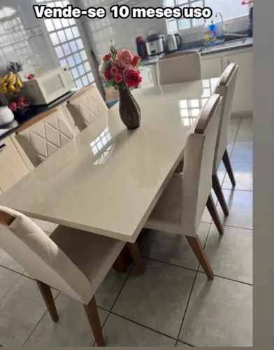 Mesa 10 meses uso 
