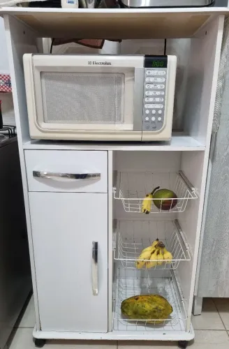 Armário multiuso com fruteira