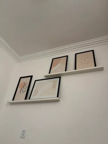 Decoração 4 quadros e 2 prateleiras com apoio invisível