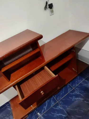Rack de Sala De Madeira Com Gaveta