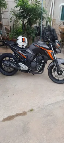 Fazer fz25 único dono.