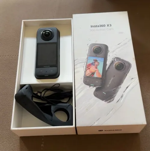 Câmera insta 360 x3