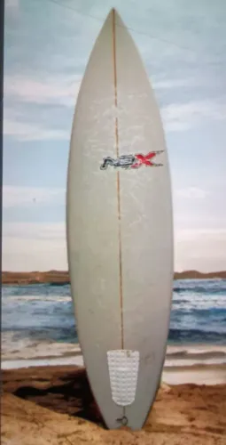 Prancha de surf tamanho 5.9.