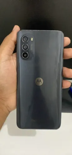 Motorola G54 com defeito