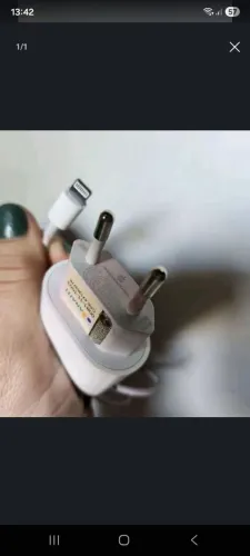 Carregador de iPhone 20w original usado