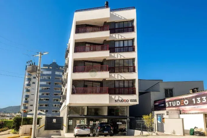 Apartamento Studio à venda próximo à UFSC, em Florianópolis/SC.