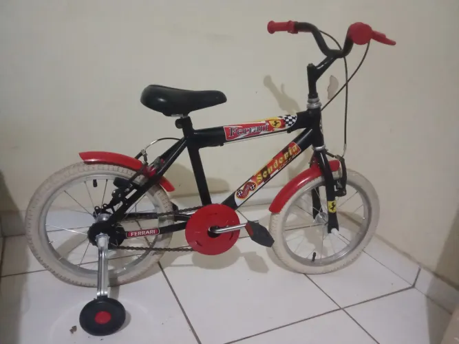 Bicicleta infantil aro 16<br>Para crianças de 3 a 6 anos<br>Whatsapp 62 9 9646 - 6739