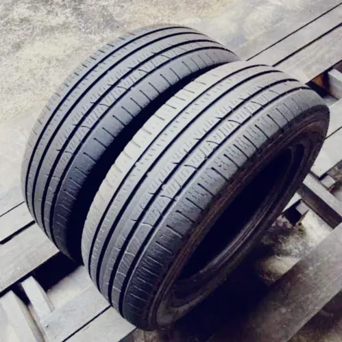 Pneu 215/65 aro 16 Pirelli Scorpion verde semi-novos