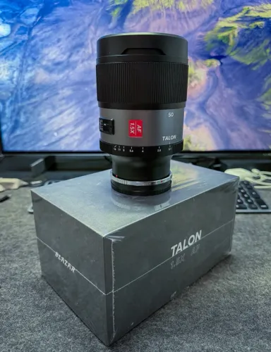 Lente Anamórfica Blazar Talon 50mm T2.1 AF (bocal Sony E)