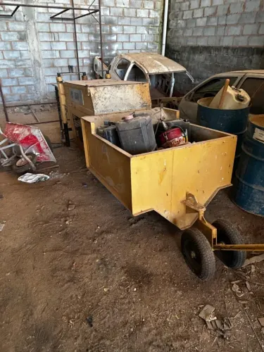 Extrusora de Concreto para Sarjeta - Pouquíssimo Uso (29 horas)