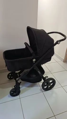 Carrinho com bb conforto kit Cosco 