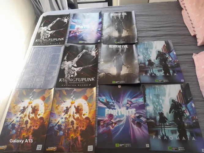 Posters de lançamento de games