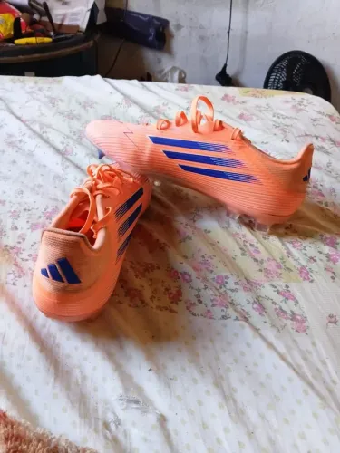 Chuteira Adidas campo original