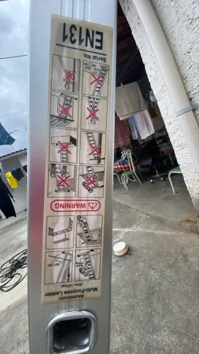 Escada de Alumínio 12 degraus nova