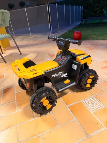 Mini quadriciclo zip toys