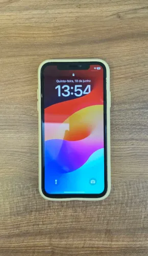 iPhone XR 64 GB white - (excelente) com capinha original. Carregador 30w baseus original.