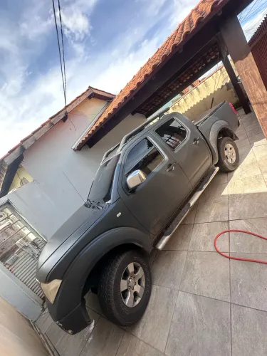 Nissan Frontier LE CD 4X4 2.5 TB Diesel Mec. 2011