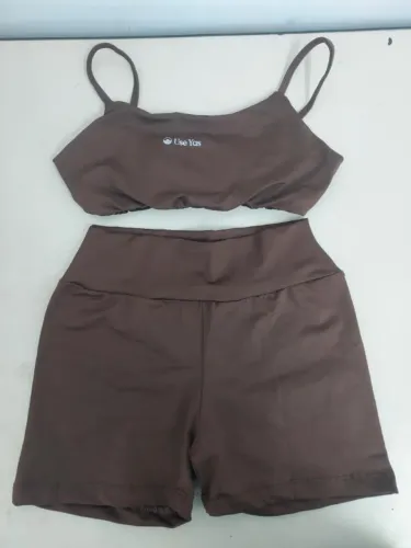 Conjunto fitness top e short Use Yas
