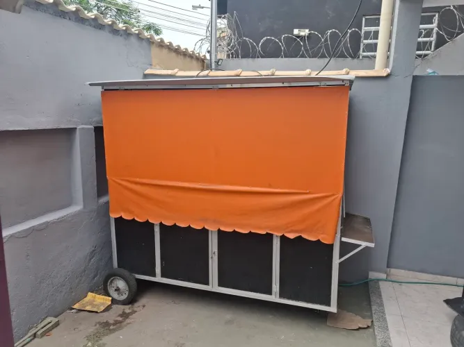 Barraca de lanches em perfeito estado de nova
