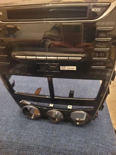 Rádio original Toyota,  Yaris, modelo* 86120-ODA70a