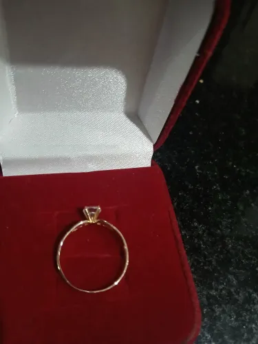 Vendo um lindo Anel de ouro 18 k, 800 reais