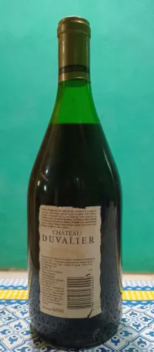 Vinho antigo achei nas minhas coisas antigo ano de fabricação 1999