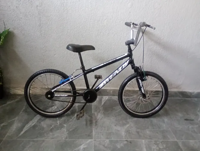Bicicleta aro 20 bem conservada aceito cartão