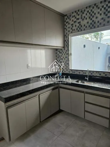 Casa disponível para locação com 72 m² e 2 suítes no Novo Mundo